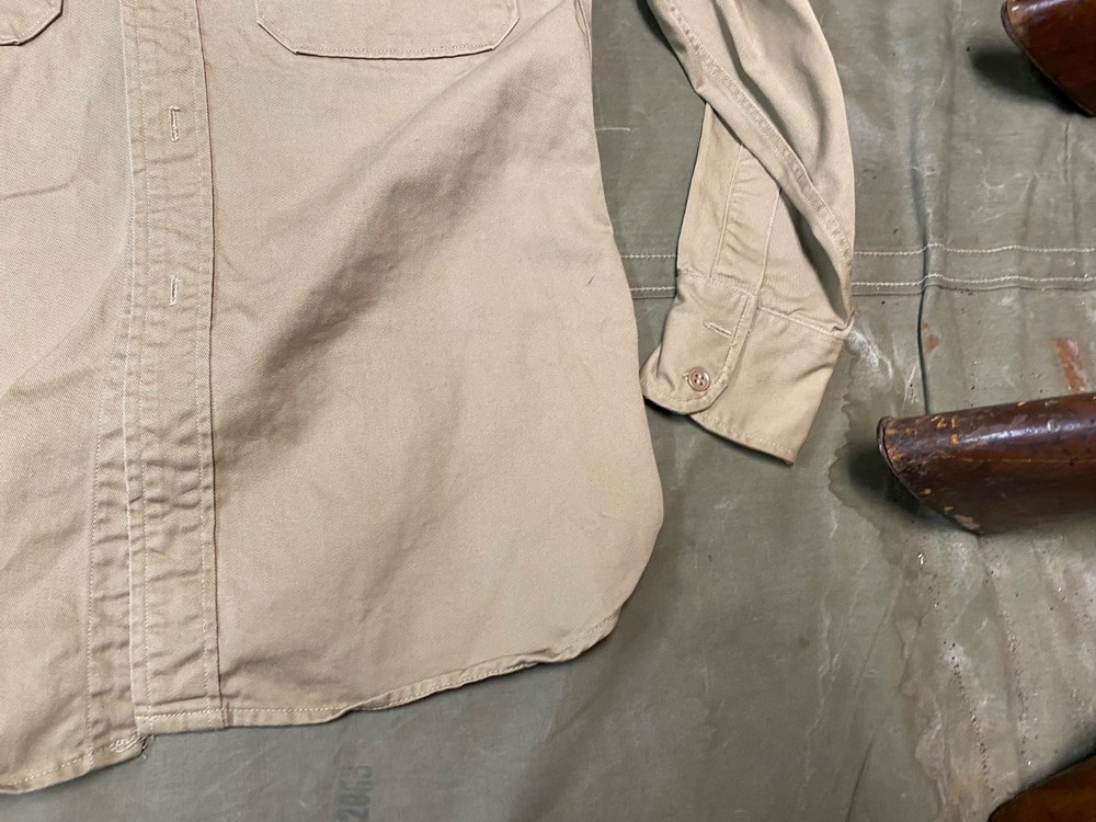 ORIGINAL WWII US ARMY OFFICER "KHAKI" CLASS A SHIRT- MEDIUM 40R