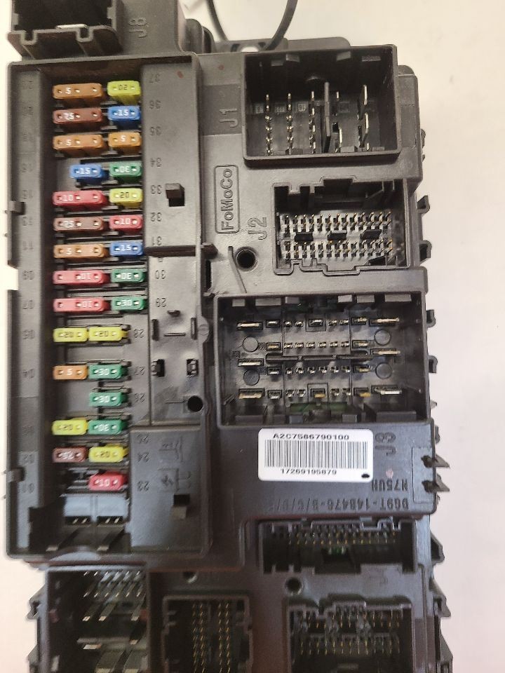 14-20 FORD FUSION Multifunction Relay Control Module Computer DG9T14B476B