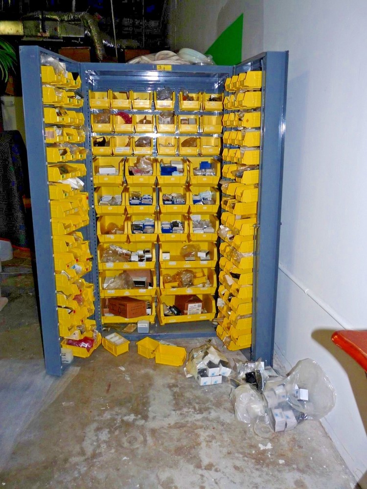 Motorola Solutions Screw Knob Flat Head Speaker Replacement NEW