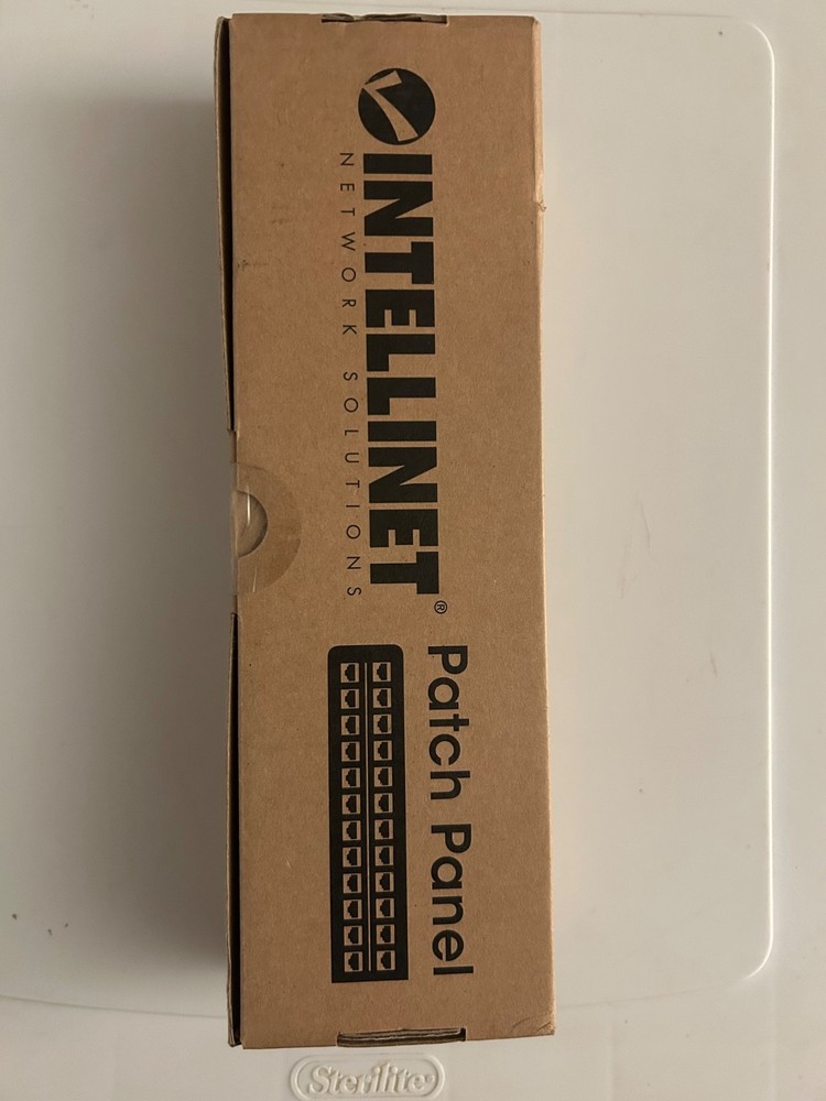 NEW Intellinet CAT5e 12 Port Patch Panel In RJ45 Surface Wall Mount Bracket