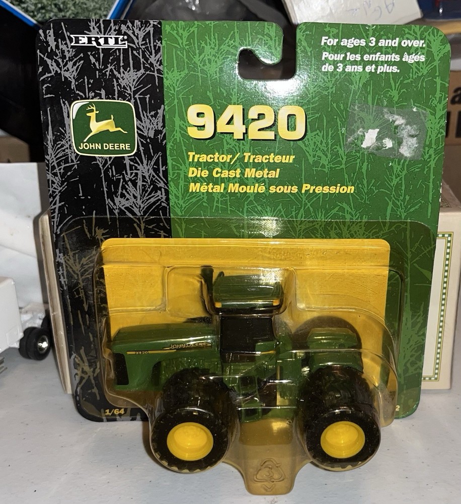 ERTL John Deere 9400 4wd Triples 1/64