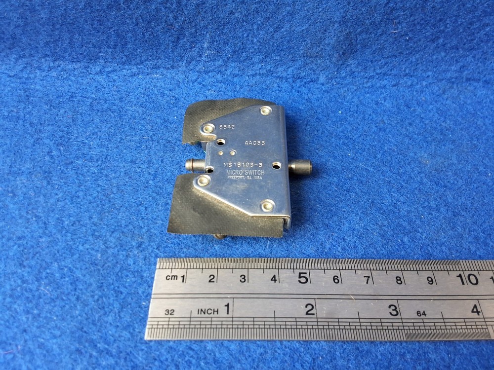 Micro Switch MS16106-5 Dual Switch.
