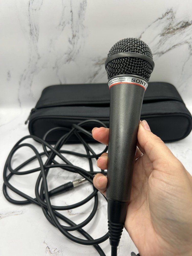 Sony Wired Microphone with 10ft Cable Dynamic Mic w/ Case Great Condition
