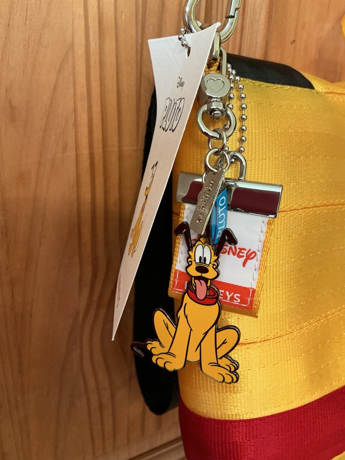 Harvey's Seatbelt Disney Pluto Foldover Crossbody NEW