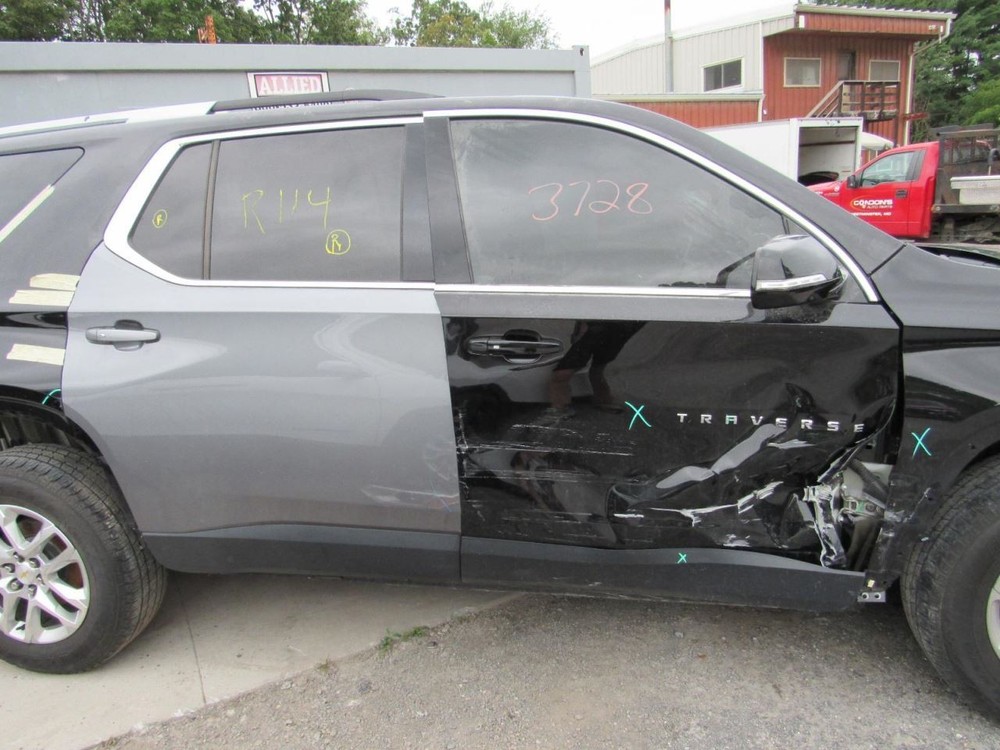 TRAVERSE 2018 Glove Box 1072814