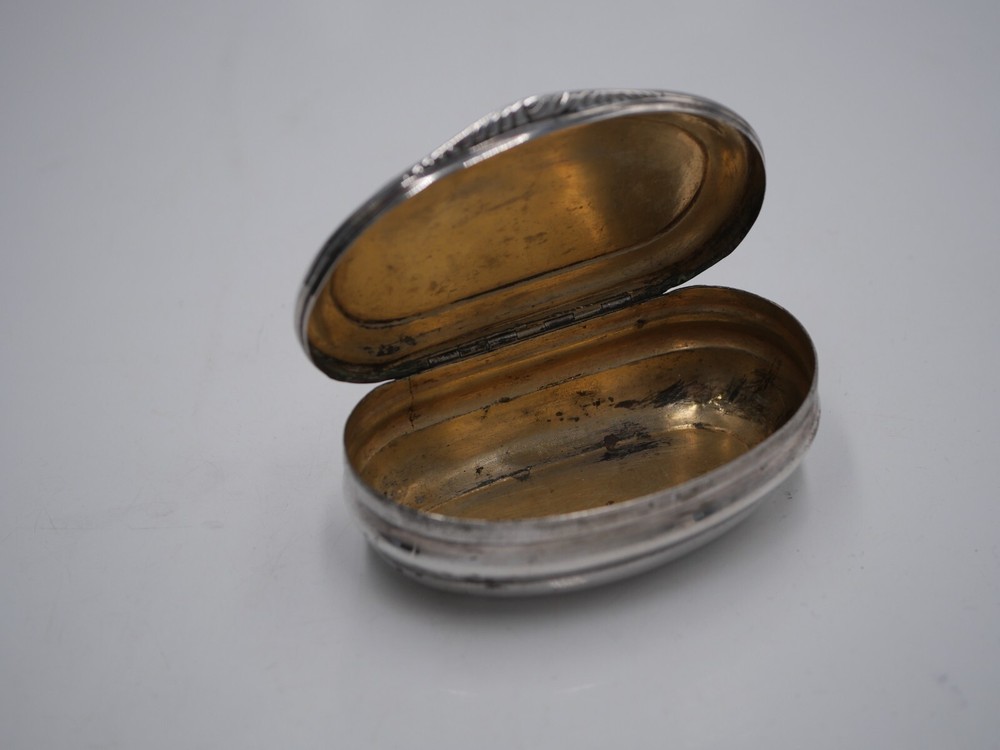 RARE 18TH COUNTRY OR GERMANY SOLID SILVER SNUFFBOX OR BOX