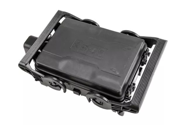 Genuine GM Fuse & Relay Box 84075773