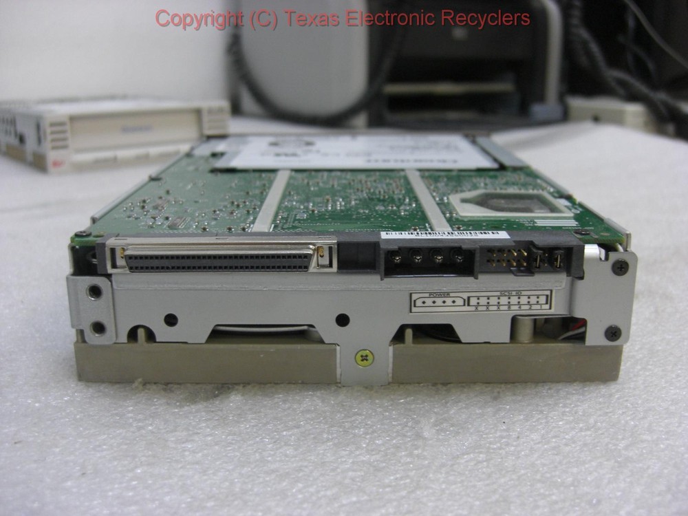 Quantum DLT VS80 bhhaa-ya external tape drive