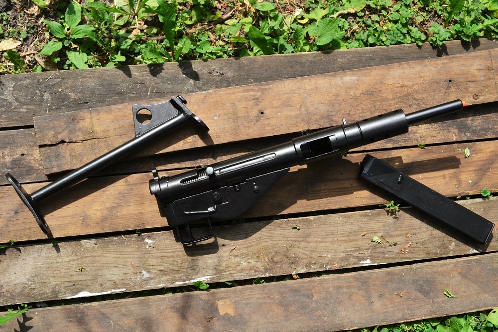 British Sten MK II 9mm Submachine Gun - Enfield - UK WWII - Prop - Denix Replica