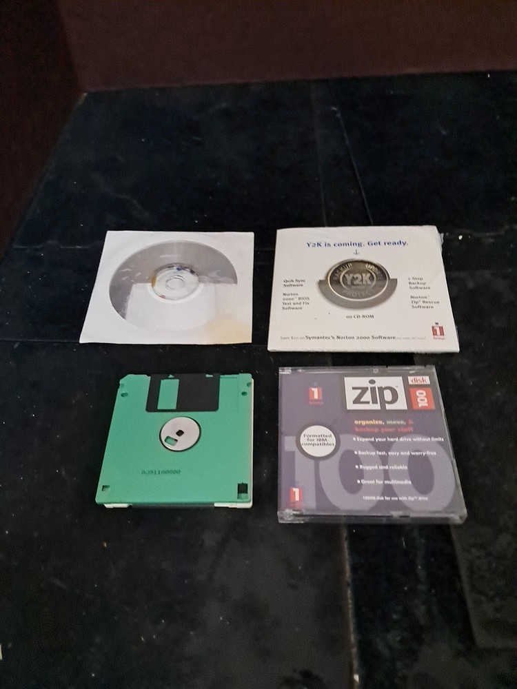 Iomega - 100MB External PC Zip Drive - Blue Plus Case, Cables, Guide, And Discs