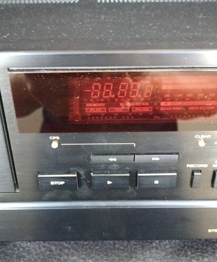 TEAC V-9000 cassette deck