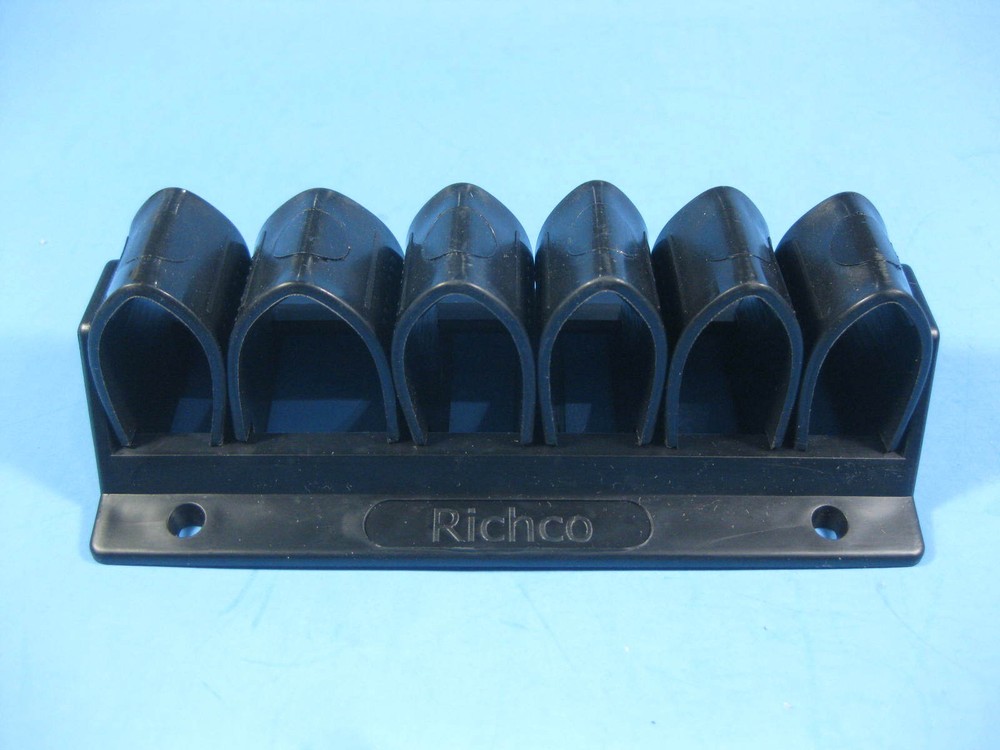 Digikey Cable Clamp UCG-68K -- RPC3268-ND -- New