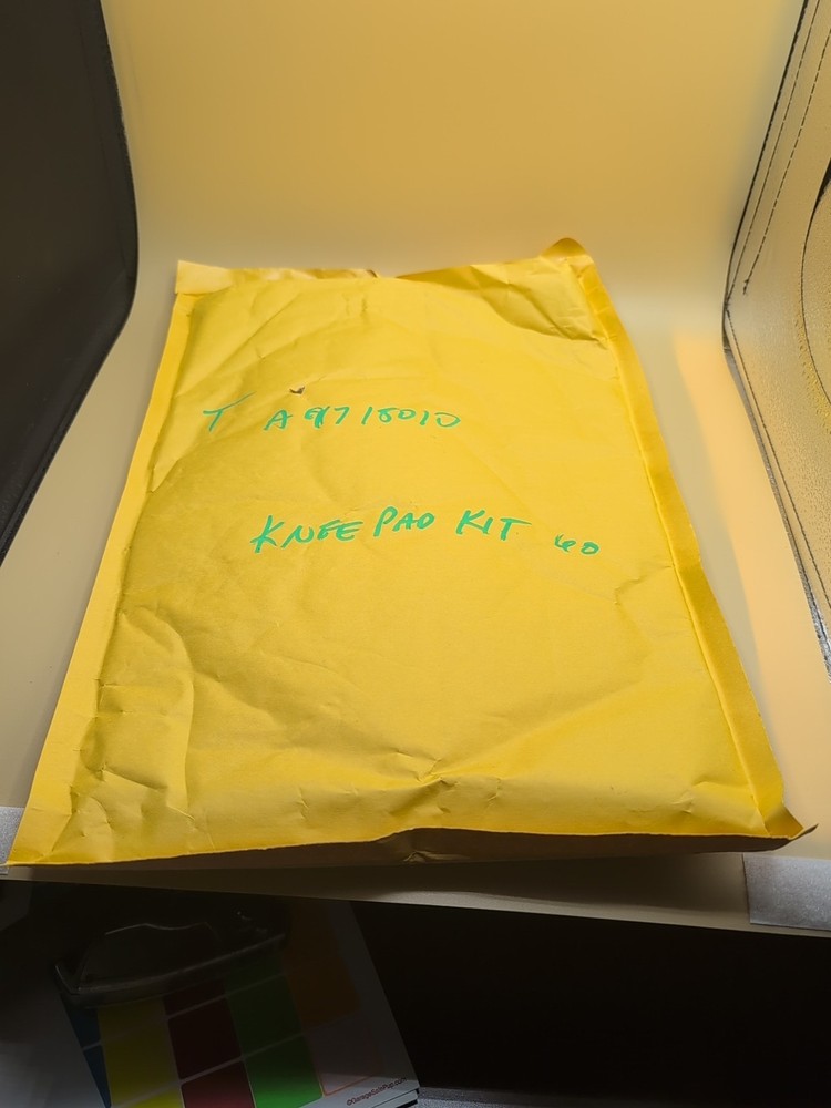 Triumph Knee Pad Kit