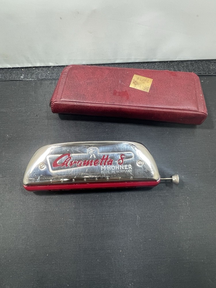 Chrometta 8 Model 250 C in Case Germany