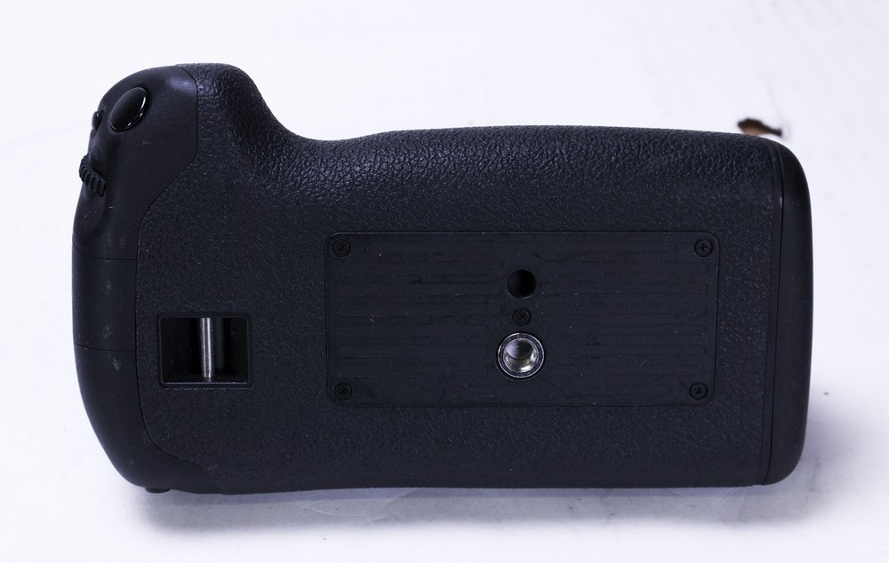 Canon BG-E21 Battery Grip for EOS 6D Mark II