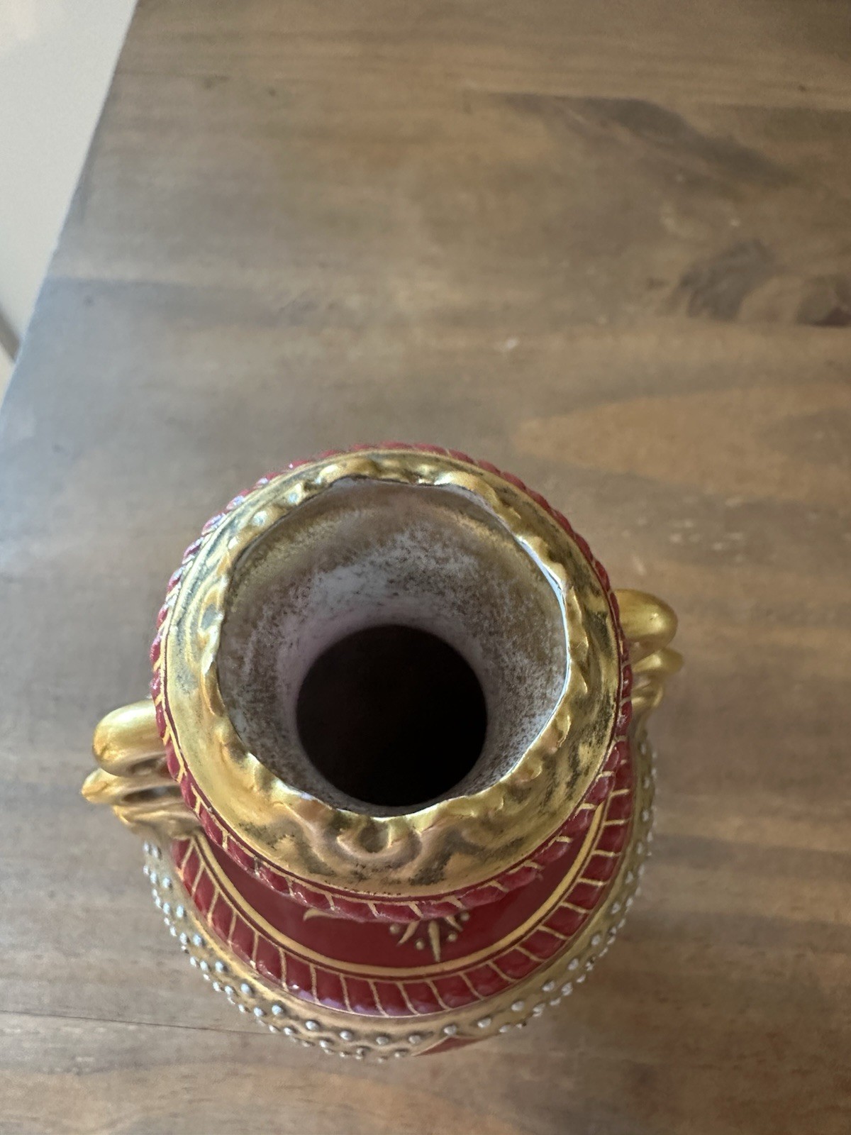 Antique 1890s Coalport Red Porcelain Vase Urn W/Hand Painted Gold Scrolls 6”T