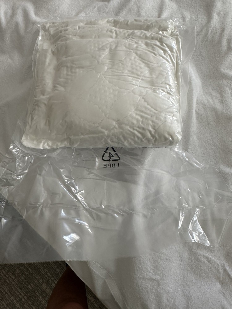 Lunsing Waterproof Mattress Protector