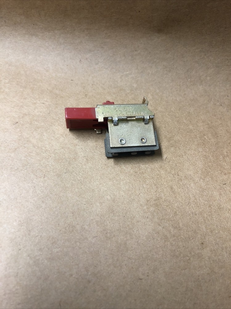 SWITCHCRAFT PART # 75031A52E