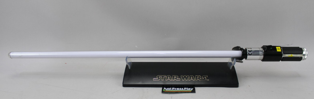 2007 Star Wars Master Replicas Yoda Force FX Lightsaber w/ Base