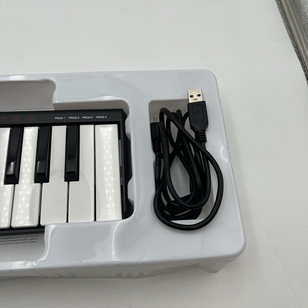 AKAI LPK25 USB Laptop Performance Keyboard, With MPC Beats Kit Code OPEN BOX!