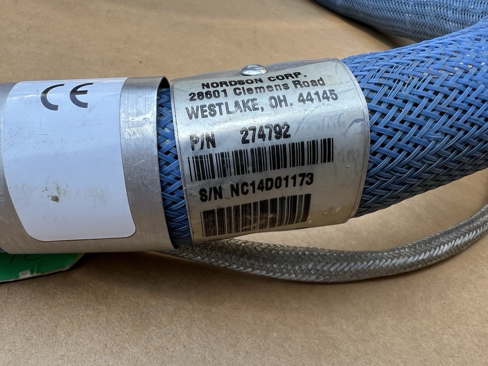 Nordson 6ft Blue Hot Melt Adhesive Hose PN274792, Rectangular Plug