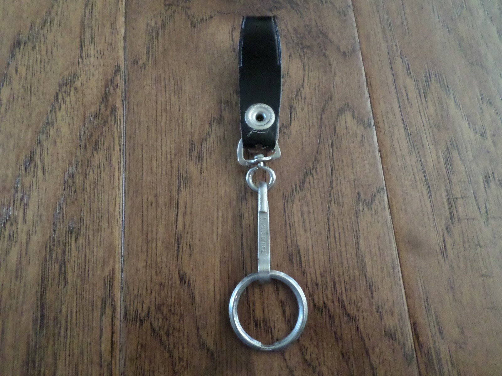 VINTAGE U.S NAVY BLACK LEATHER BELT KEEPER KEY CHAIN RING USA MADE BUCHEIMER