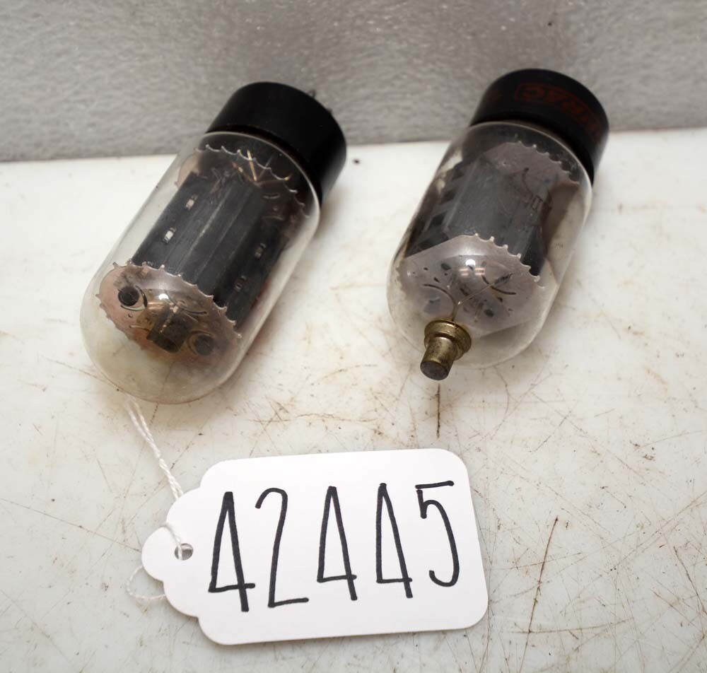 2 Vacuum Tubes (Inv.42445)