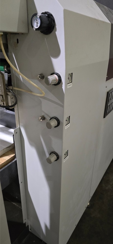 UV Coater - Harris & Bruno