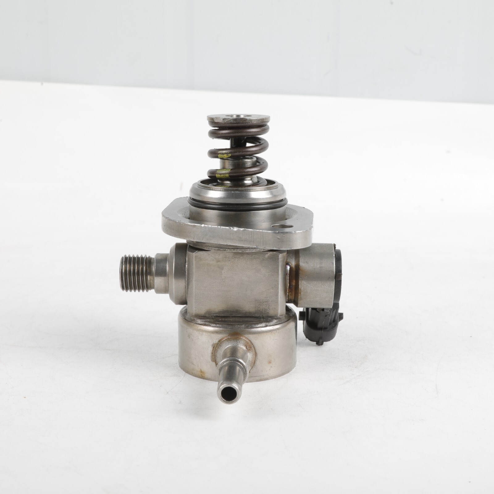 US New High Pressure Fuel Pump For 2014-2019 HYUNDAI 3.3L 3.8L 35320-3C220