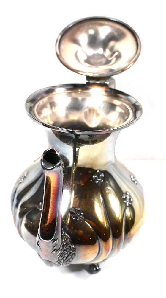 ANTIQUE QUEEN CITY SILVER 4-PC COFFEE TEA SERVICE SET Silverplate Fleur-de-lis