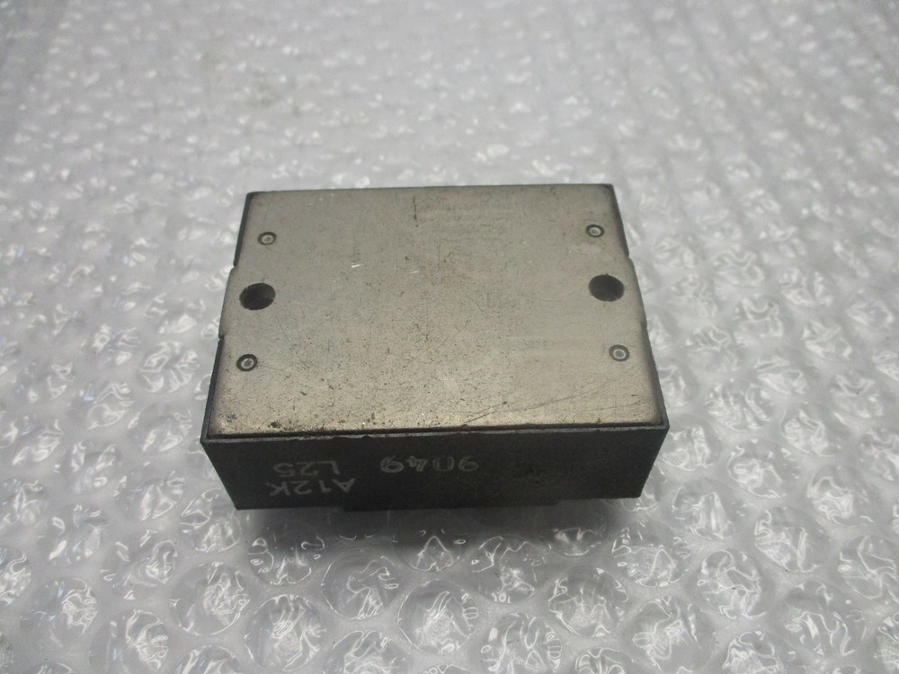 CRYDOM A1202 SOLID STATE RELAY (AS PICTURED) UNMP
