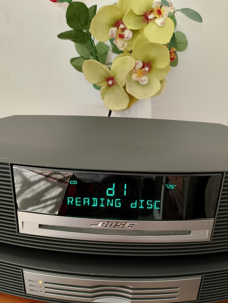 Bose Wave Music System AWRCC1 with Multi-CD Changer and Remote Control *Read*