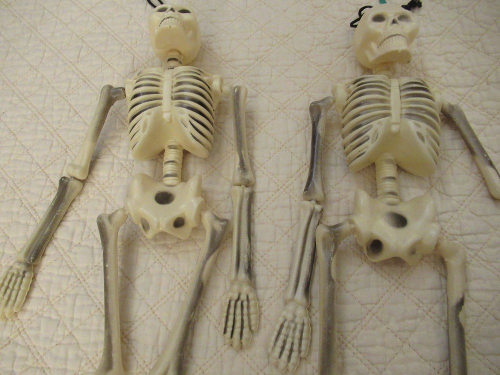 Hanging Skeleton Halloween Decoration (2-Set) (Plastic)