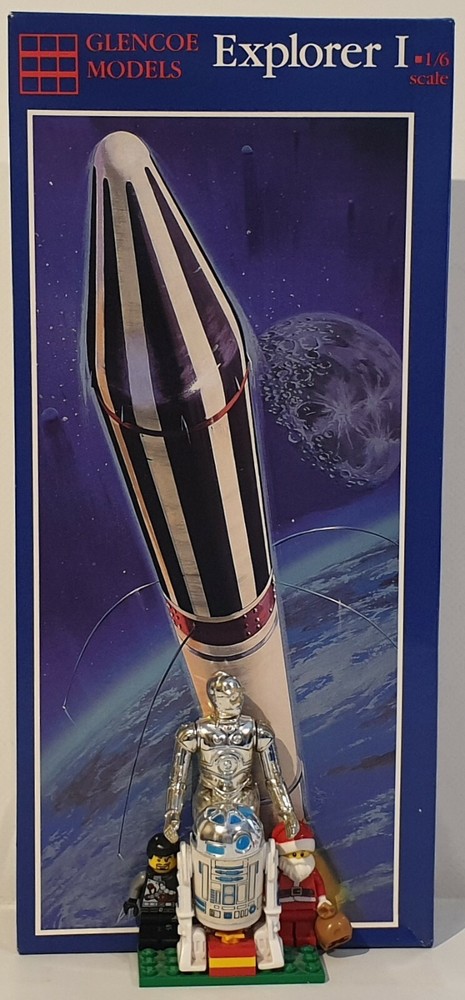 Space : 1:6 scale Explorer 1 & 1:96 scale Apollo Soyuz model kit set