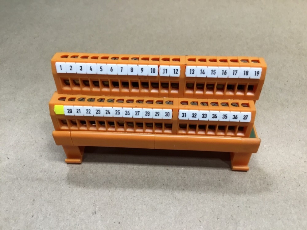 Weidmuller 403-415 Terminal Block Interface Module #37J34*AD