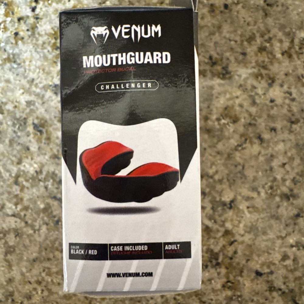 Venum Challenger Mouthguard - Red/Black