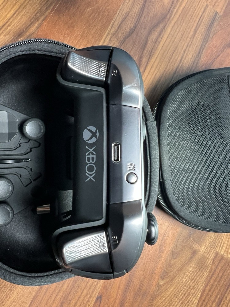 Gulikit upgraded Xbox Elite Series 2 Wireless Controller - Black w/ Case