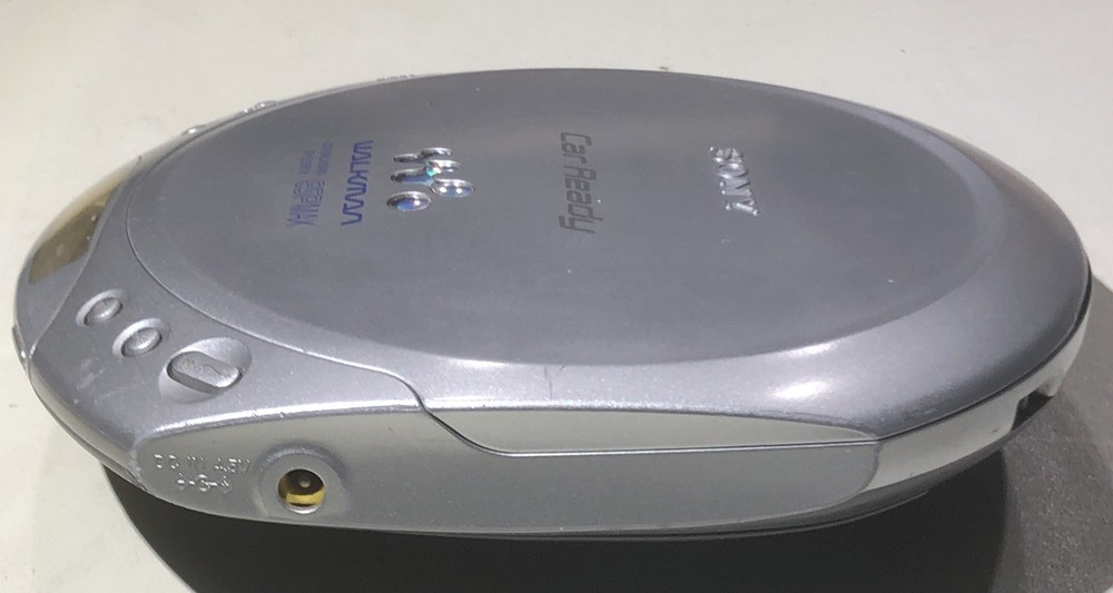 Sony D-E226CK Portable Walkman - Silver