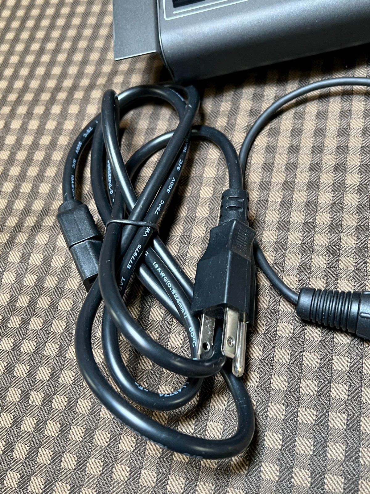 Behringer Eurolight LC2412 Professional 24 Channel DMX Lighting Console + Cables