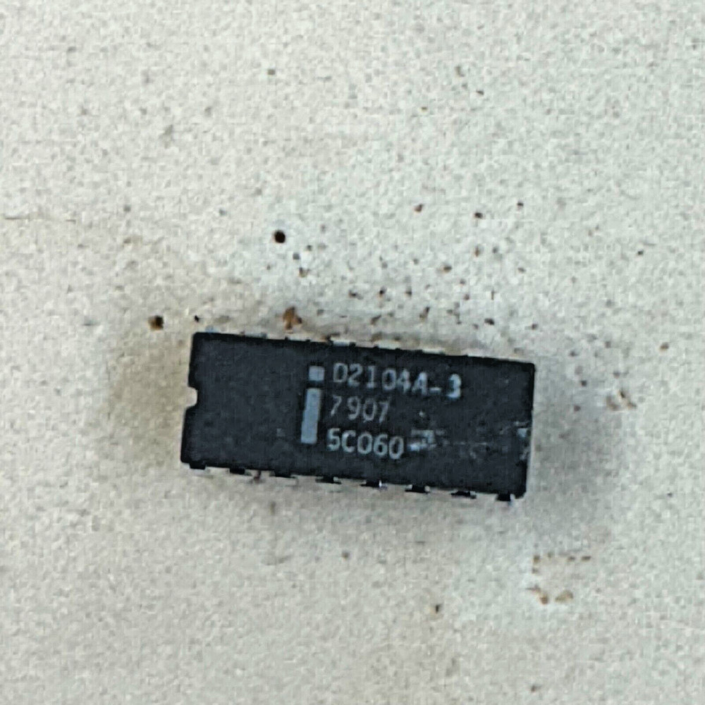 QTY-1 D2104A-3 INTEL D2104 Vintage