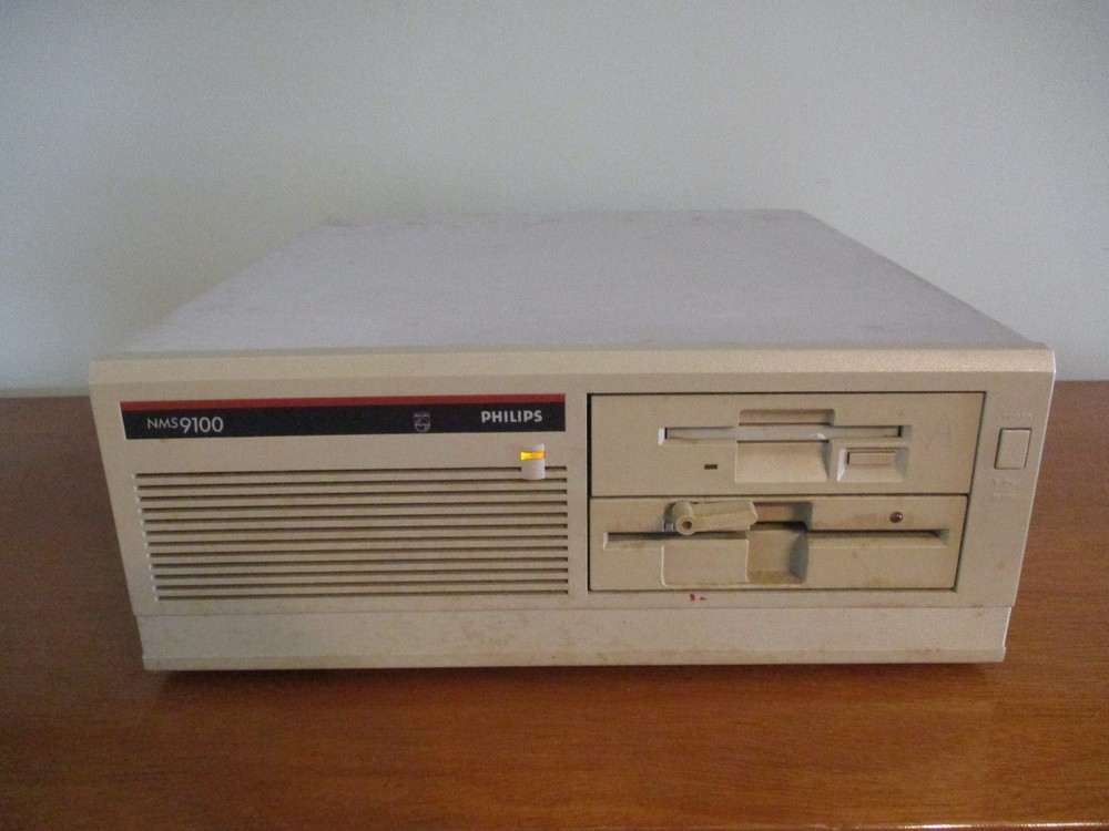 Vintage 1988 Computer Philips NMS 9100 Intel 8088 Powers Up Untested
