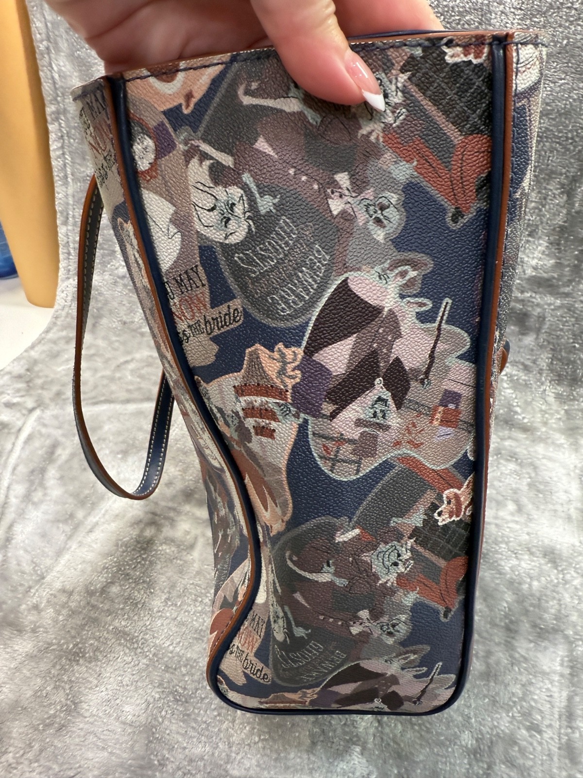 Disney Dooney & Bourke Large Haunted Mansion Tote – Ghost Bride Collector Purse