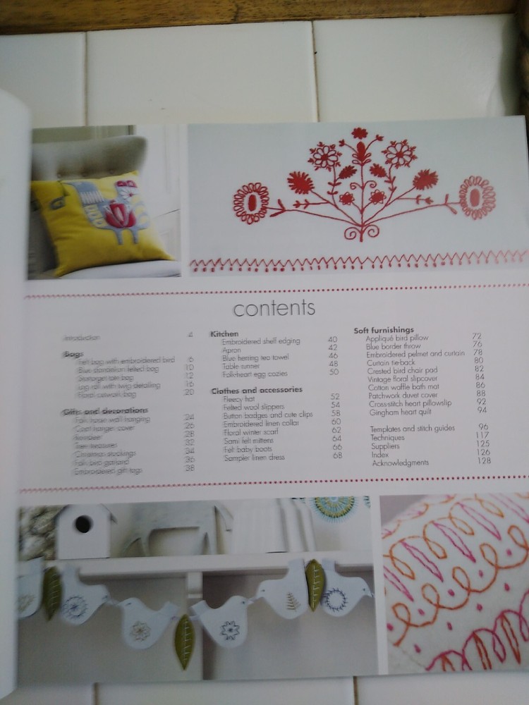 Scandinavian Needlecraft: 35 step-by-step projects by Youngs, Clare
