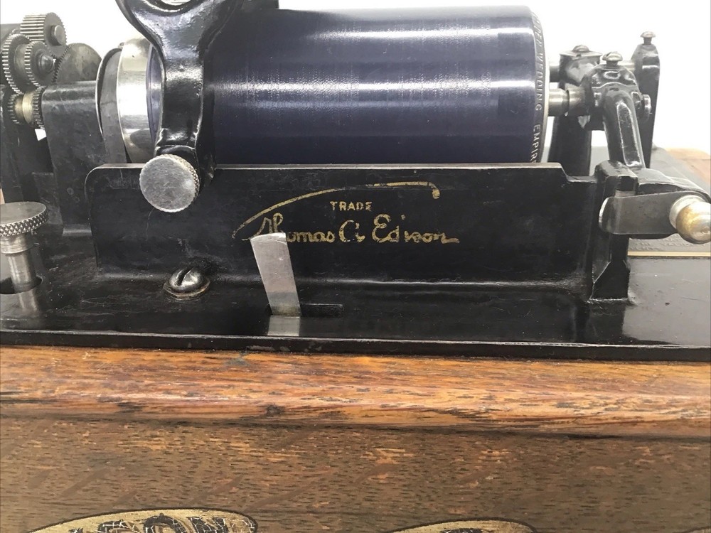 Edison Standard Phonograph Model A cylinder player