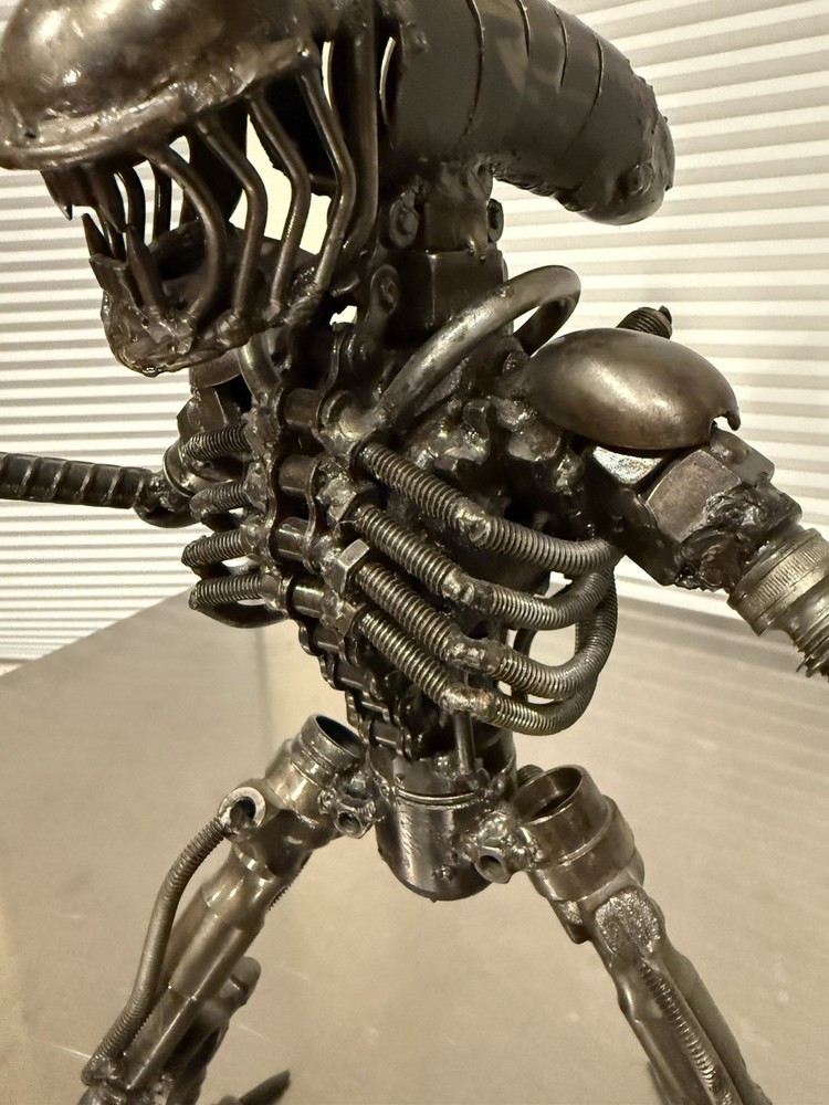 metal sculptures alien