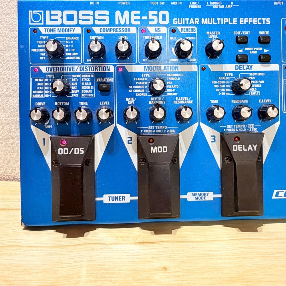 BOSS ME-50 Guitar Multi-Effects Pedal Processor Distortion Modulation Delay Test