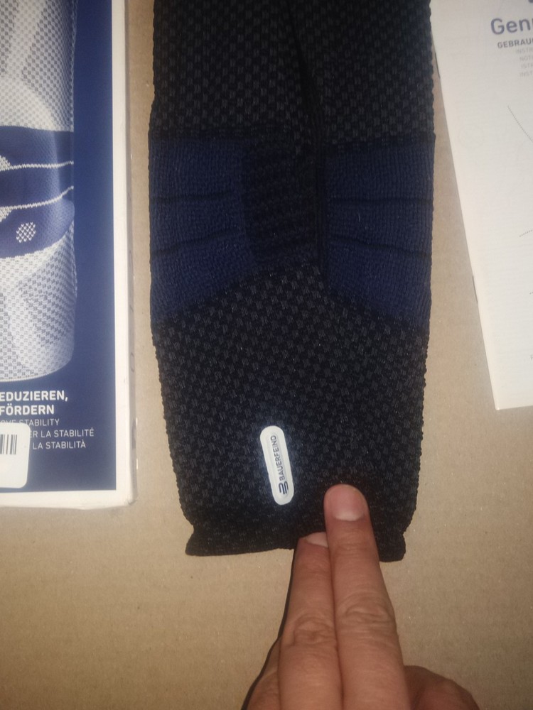 Bauerfeind GenuTrain Knee Support - Size 5 C- BLACK