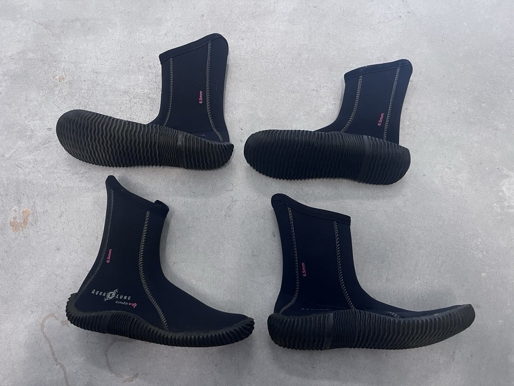 scuba diving equipment set