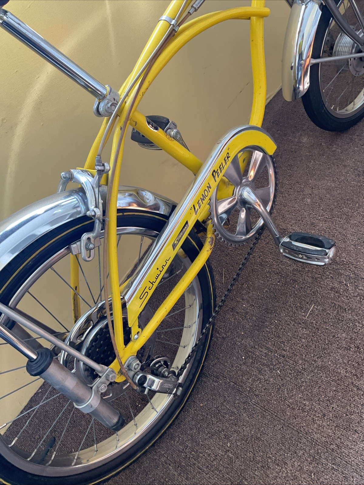 Vintage Aug 1969 Schwinn Stingray Krate Lemon Peeler Muscle bike 5 Speed