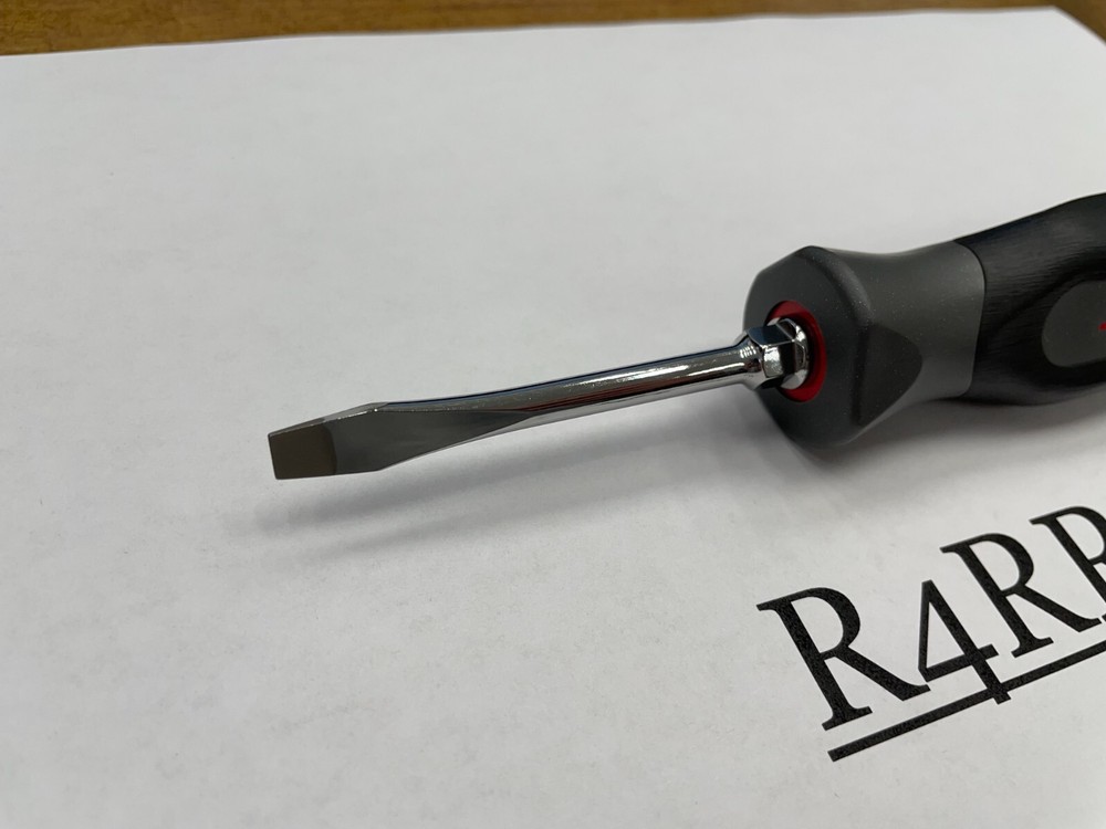 Snap-on Tools NEW DARK TITANIUM 7/32" Soft Grip Flat Head Screwdriver SGD2BDT